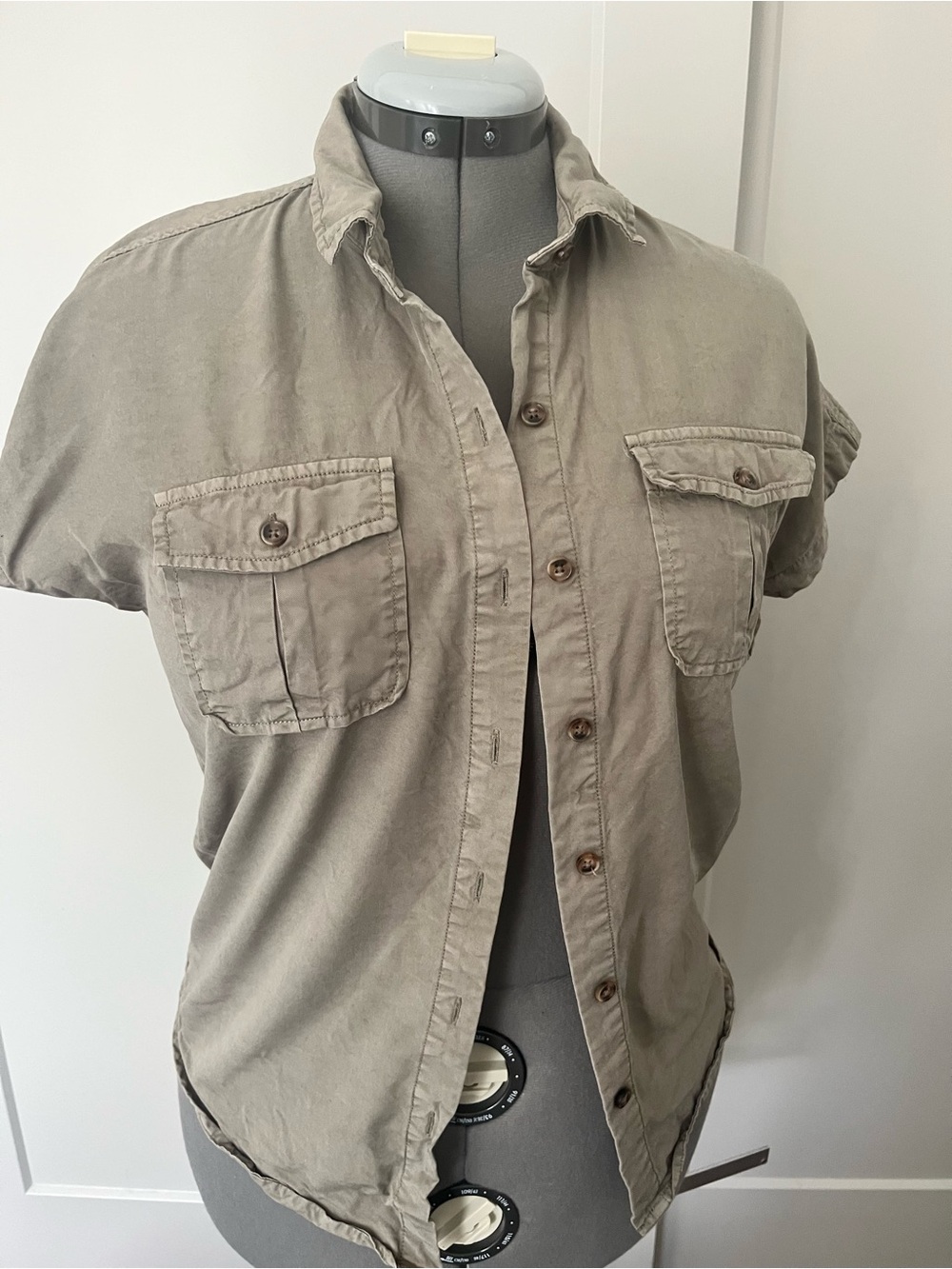 Marine Layer Women's Short-Sleeve Button-Down Shirt — Taupe